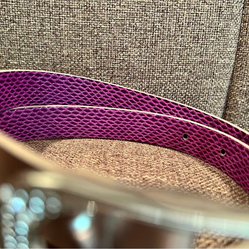White House Black Market reversible belt - Picture 3 of 10